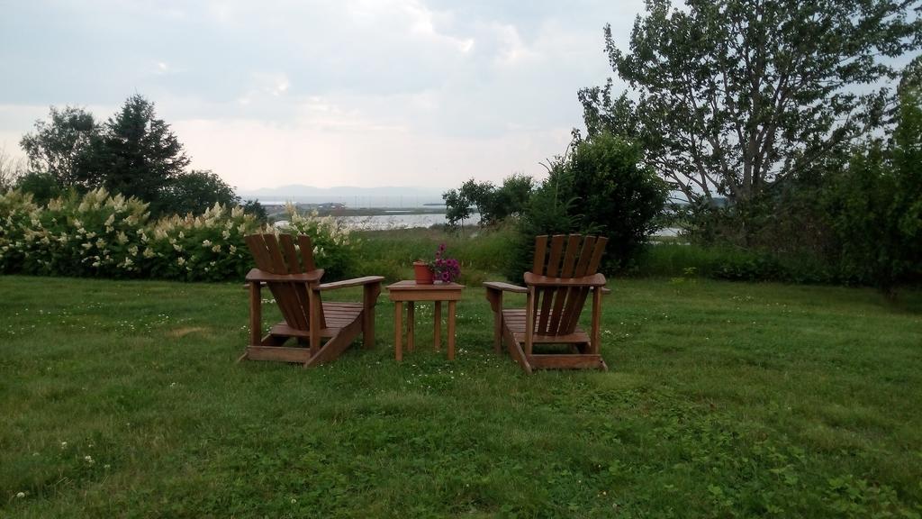 Gite La Veilleuse Cacouna Bagian luar foto
